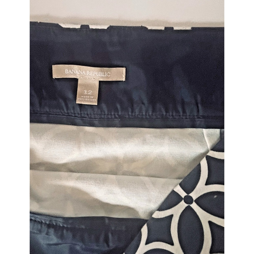 BANANA REPUBLIC Geometric Navy & White Stretch Midi Pencil Skirt Size 12 - Picture 5 of 7